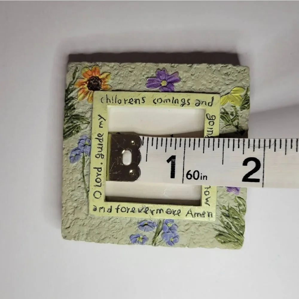 Frame•ology Set of 2 Square Resin Frames